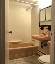 197 Kent St, Unit 33 in Brookline, MA - Building Photo - Building Photo