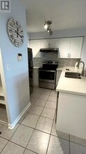 39-PH39 Oneida Crescent in Richmond Hill, ON - Building Photo - Building Photo