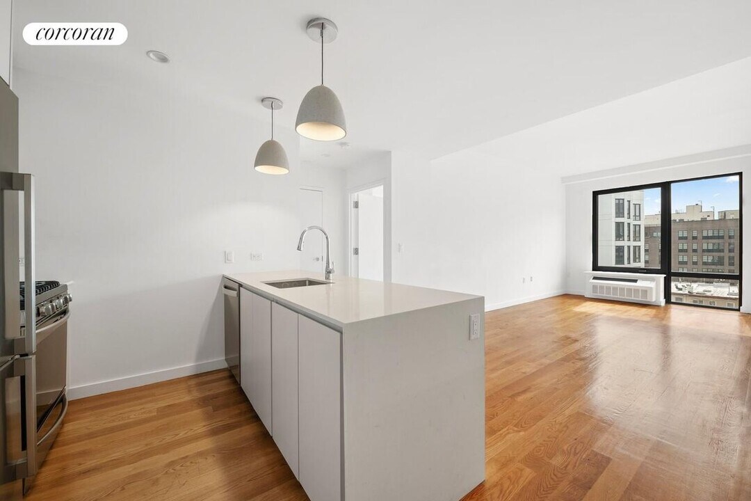 123 Hope St in Brooklyn, NY - Building Photo