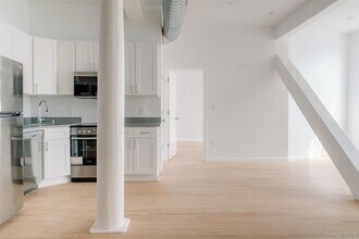 155 S River St, Unit 2C in Troy, NY - Building Photo - Building Photo