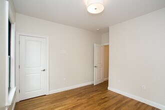 280 Chelsea St, Unit 1 in Boston, MA - Building Photo - Building Photo