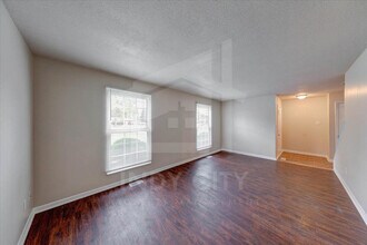 4459 N Mitthoefer Rd in Indianapolis, IN - Building Photo - Building Photo