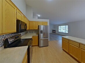 16037 Flagstaff Ave W in Rosemount, MN - Building Photo - Building Photo