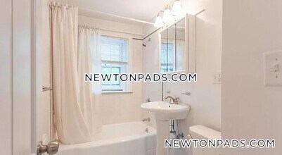 67 Wyman St in Newton, MA - Building Photo - Building Photo