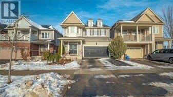 93 Gillespie Dr in Brantford, ON - Building Photo