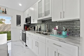 1751 SW 112th Ter in Miramar, FL - Building Photo - Building Photo
