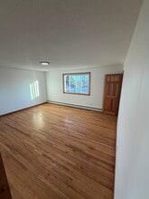 218 Booth St, Unit Booth st ap2 in New Britain, CT - Foto de edificio - Building Photo