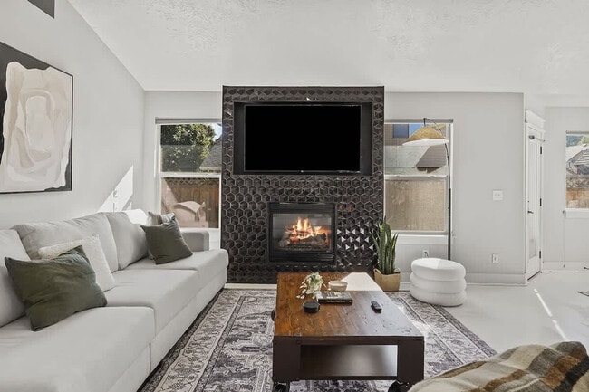 property at 9541 W Silverbirch St