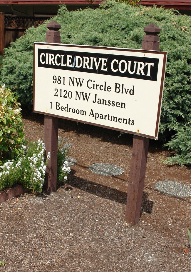 Circle Drive Court in Corvallis, OR - Building Photo - Building Photo