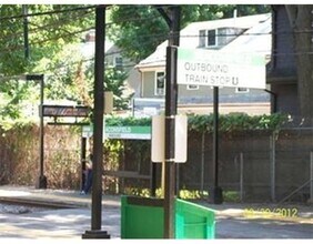 42 Dean Rd in Brookline, MA - Building Photo - Building Photo