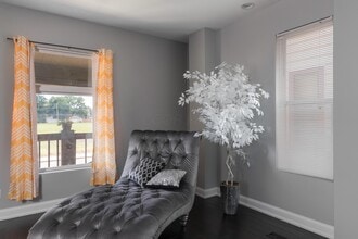 1340 Oak St in Columbus, OH - Building Photo - Building Photo