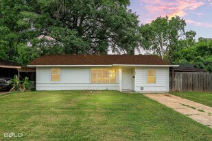 629 Garden St in Bossier City, LA - Building Photo
