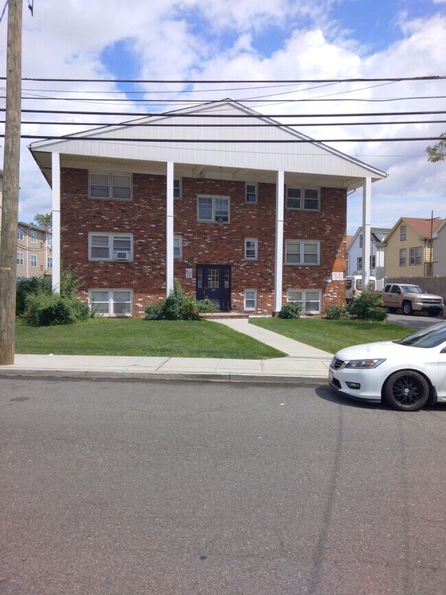 444 Edgar Rd Apartments and Nearby Elizabeth Apartments For Rent