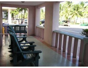 1390 Ocean Dr in Miami Beach, FL - Building Photo - Building Photo