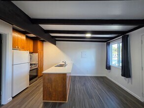 1031 Sun Rd in Mckinleyville, CA - Building Photo - Building Photo