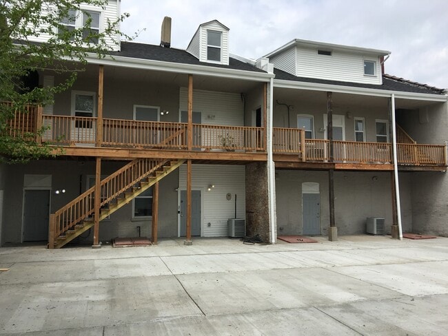 property at 7718 S Broadway