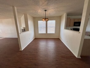 552 Keble Dr in Crowley, TX - Building Photo - Building Photo