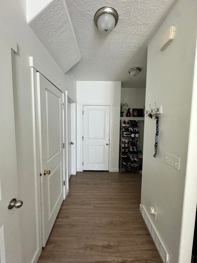 1669 W Rockaway Ln in West Jordan, UT - Building Photo - Building Photo