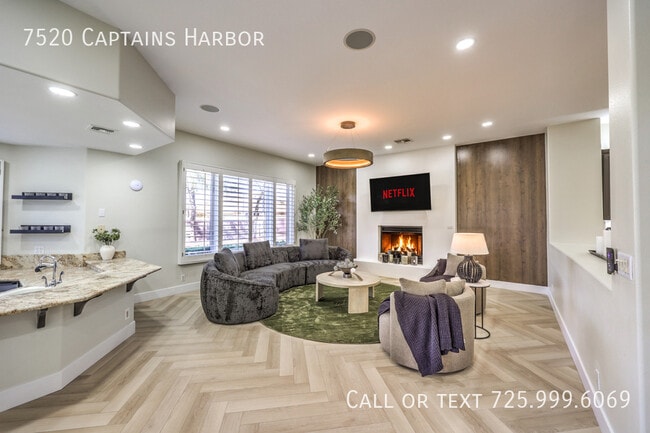 7520 Captains Harbor Dr in Las Vegas, NV - Building Photo - Building Photo