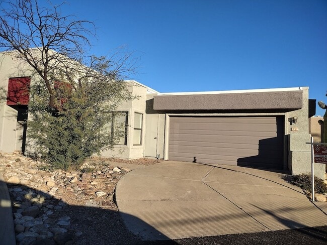 5556 N Carnelian Dr in Tucson, AZ - Building Photo - Building Photo