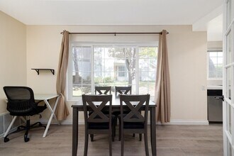 2404 Manzana Way in San Diego, CA - Building Photo - Building Photo
