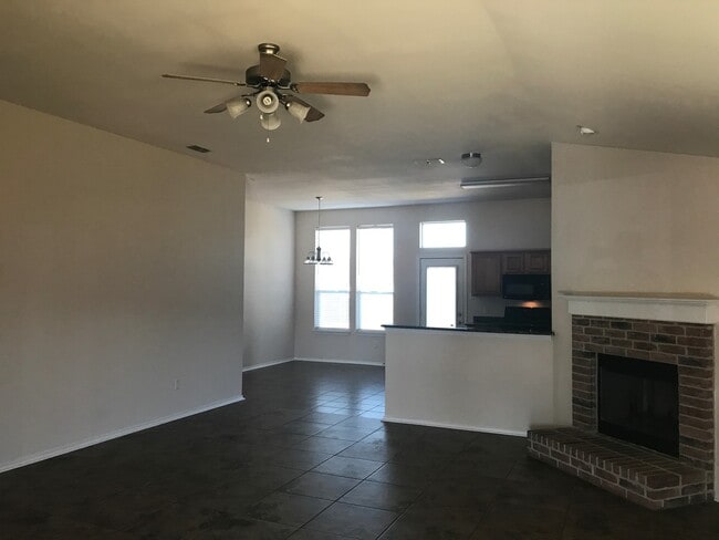 209 Mcclendon Ln in Longview, TX - Building Photo - Building Photo