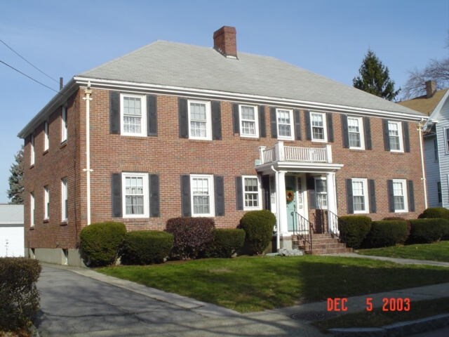 106 Merrymount in Quincy, MA - Building Photo