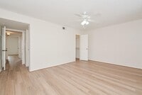 12633 Memorial Dr photo'