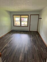 80 Mary Ann Ln, Unit 1 in Youngstown, OH - Foto de edificio - Building Photo