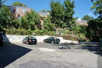 25 Maple St in Norwalk, CT - Building Photo - Building Photo