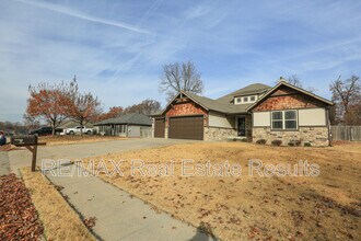 1000 Peak St in Cave Springs, AR - Building Photo - Building Photo