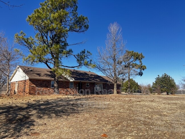 819 N2964 Rd in Tuttle, OK - Building Photo - Building Photo