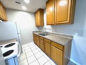 418 W Rutgers St in Melbourne, FL - Building Photo - Building Photo
