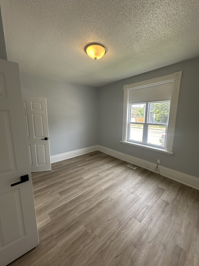 77 Murray St in Brantford, ON - Building Photo - Building Photo