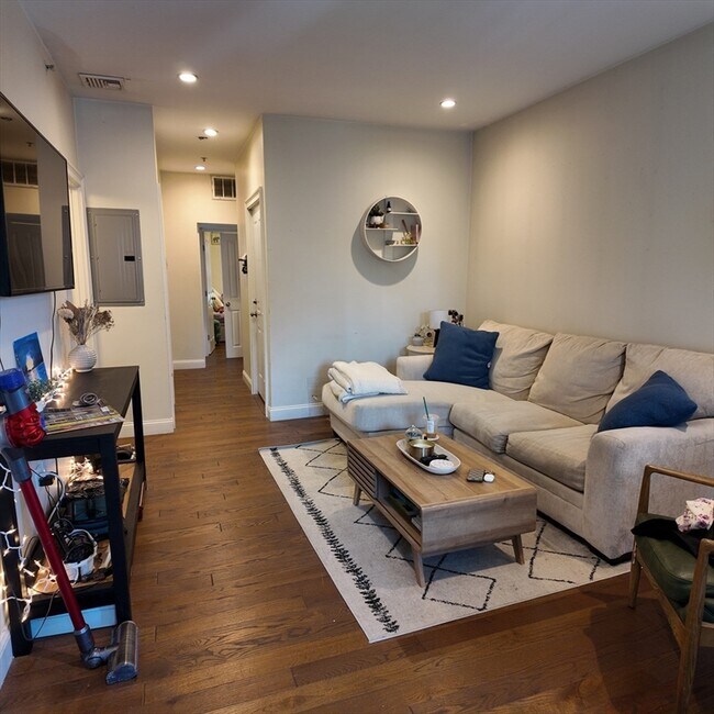 property at 7 Loring St
