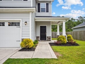 220 Salty Dog Ln in Sneads Ferry, NC - Building Photo - Building Photo