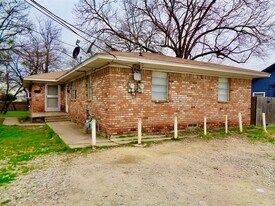 1025 G Ave in Plano, TX - Building Photo