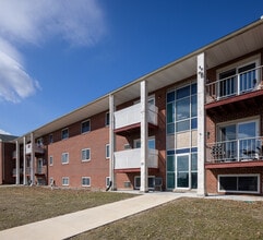 Douglas Gardens Apartments in Boyertown, PA - Building Photo - Building Photo