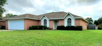9000 Bluebay Ln in Pensacola, FL - Building Photo