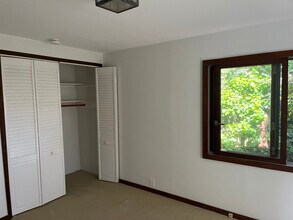 5728 Merriewood Dr in Oakland, CA - Building Photo - Building Photo