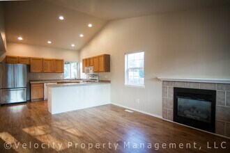 61360 Elkhorn St in Bend, OR - Building Photo - Building Photo