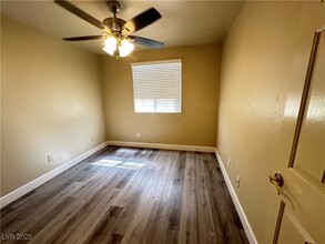 1201 Bainberry Ridge Ln in Las Vegas, NV - Foto de edificio - Building Photo