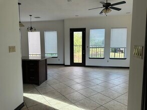 7601 King Arthurs Ct in Laredo, TX - Building Photo - Building Photo