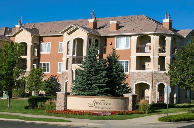 Stonegate Apartments in Broomfield, CO - Foto de edificio - Building Photo