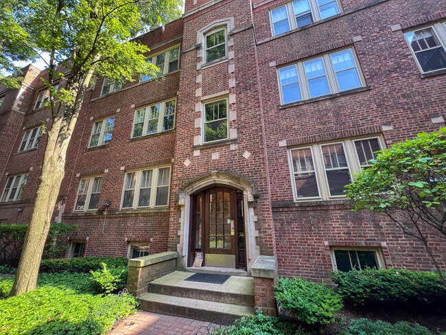 property at 219 N Oak Park Ave