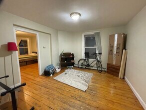 62 Pleasant St, Unit 2 in Cambridge, MA - Building Photo - Building Photo