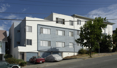 535 Oakland Ave in Oakland, CA - Foto de edificio - Building Photo