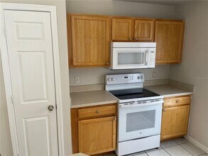 9021 Lee Vista Blvd in Orlando, FL - Building Photo - Building Photo