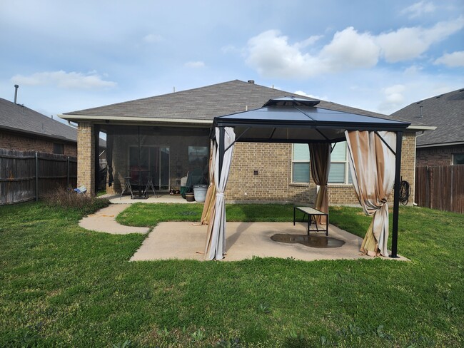 5813 Paluxy Sands Trl in Fort Worth, TX - Building Photo - Building Photo