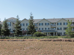 Solstice Senior Living at Clovis in Clovis, CA - Building Photo - Building Photo